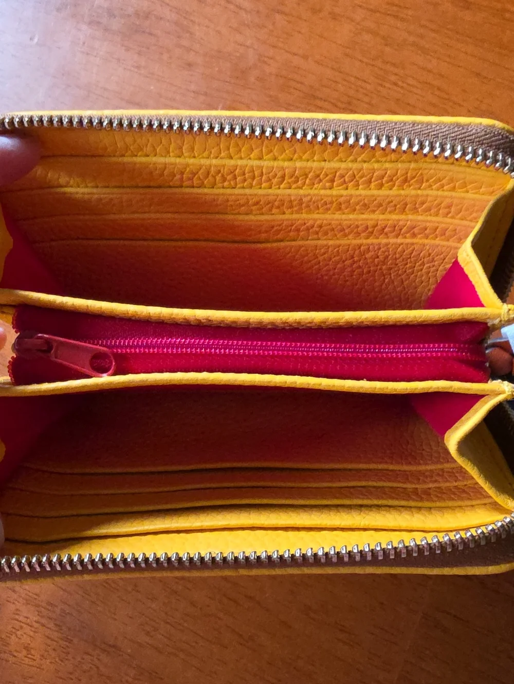 Dooney & Bourke Pebbled Leather Medium Zip Wallet